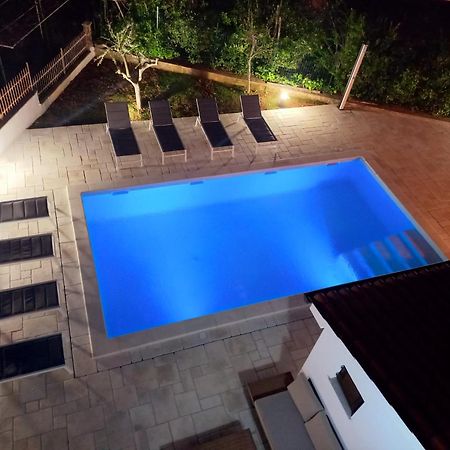 Big Swimming Pool Apartment Monvidal Pula Luaran gambar