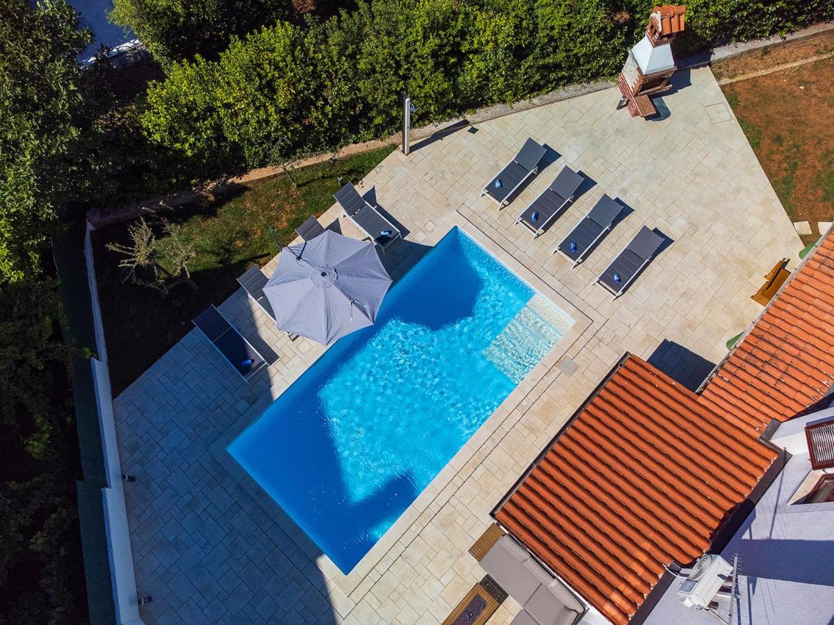 Big Swimming Pool Apartment Monvidal Pula Luaran gambar