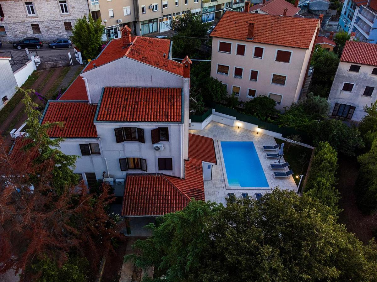 Big Swimming Pool Apartment Monvidal Pula Luaran gambar