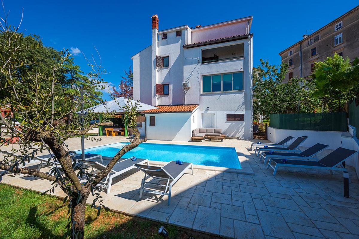 Big Swimming Pool Apartment Monvidal Pula Luaran gambar