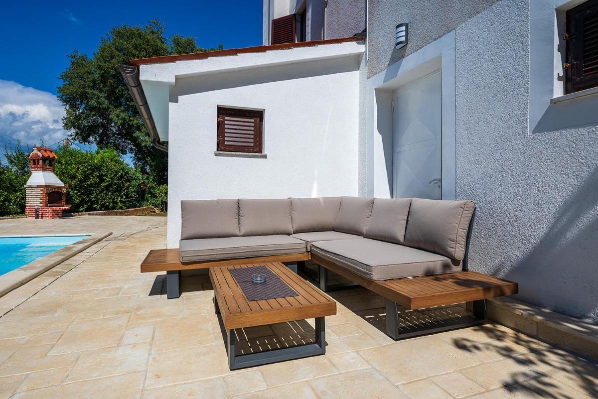 Big Swimming Pool Apartment Monvidal Pula Luaran gambar