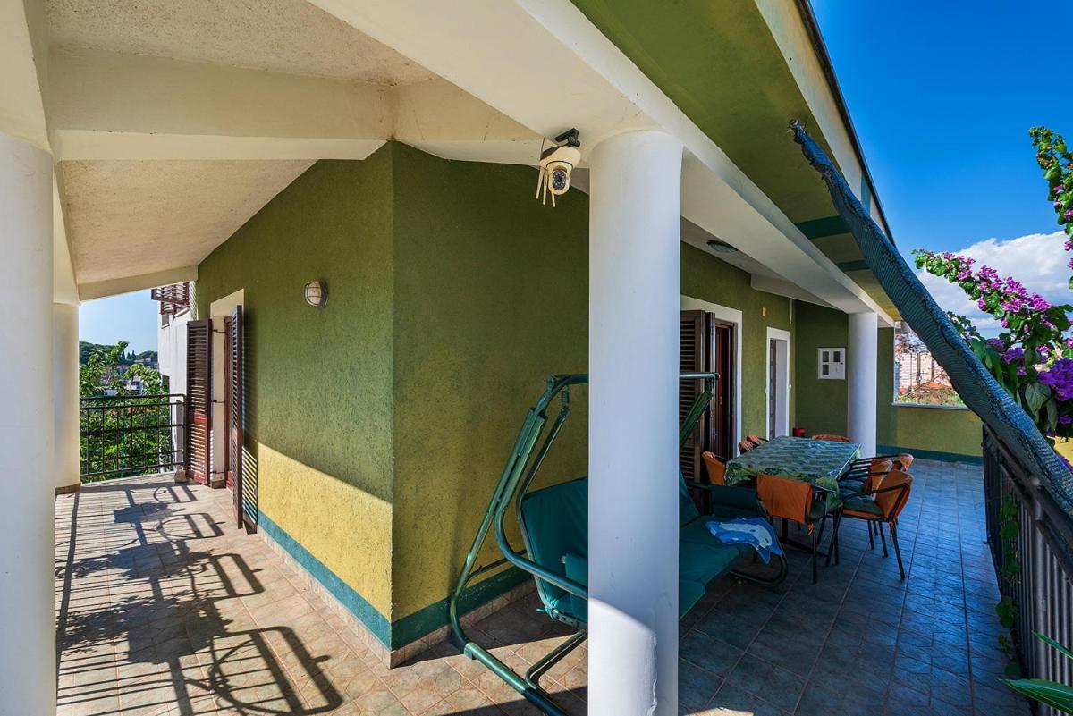 Big Swimming Pool Apartment Monvidal Pula Luaran gambar
