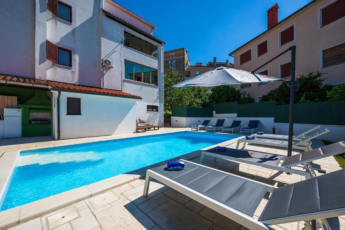 Big Swimming Pool Apartment Monvidal Pula Luaran gambar