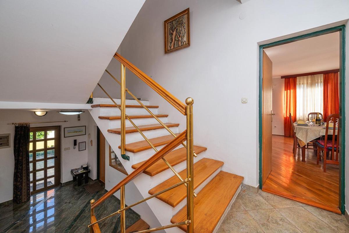 Big Swimming Pool Apartment Monvidal Pula Luaran gambar